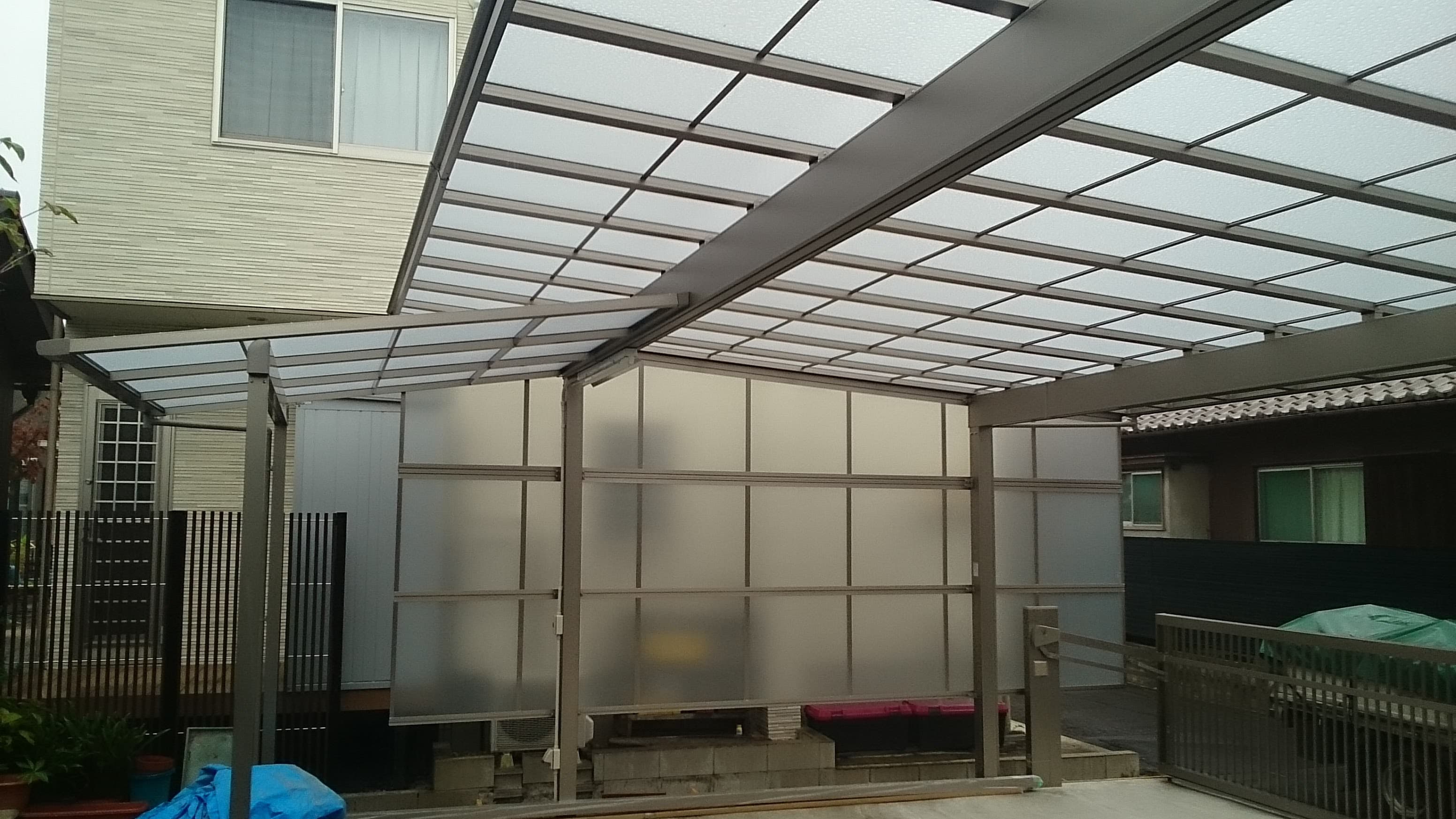 カーポート・サイクルポート新設工事 | いなべ市のエクステリア工事ならイズ美