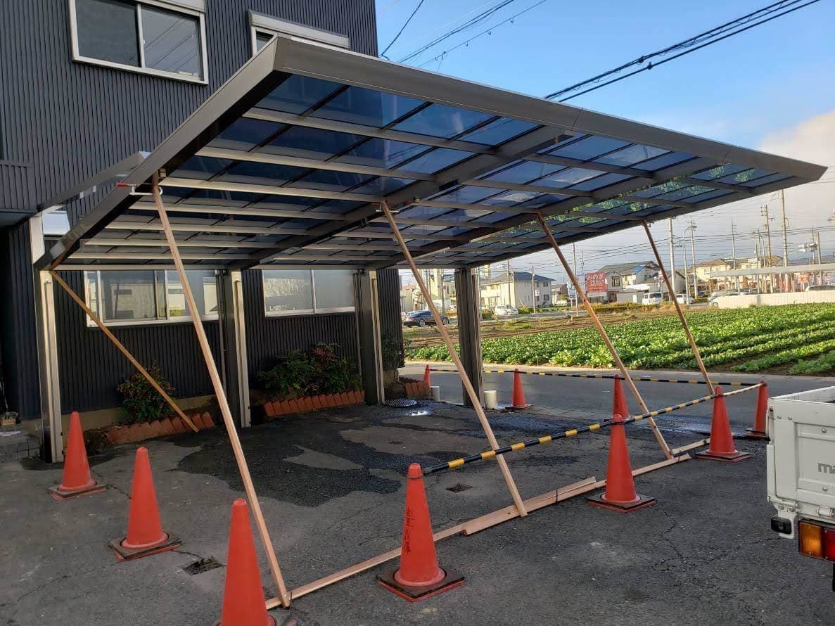 2台用カーポート新設工事 | いなべ市のエクステリア工事ならイズ美