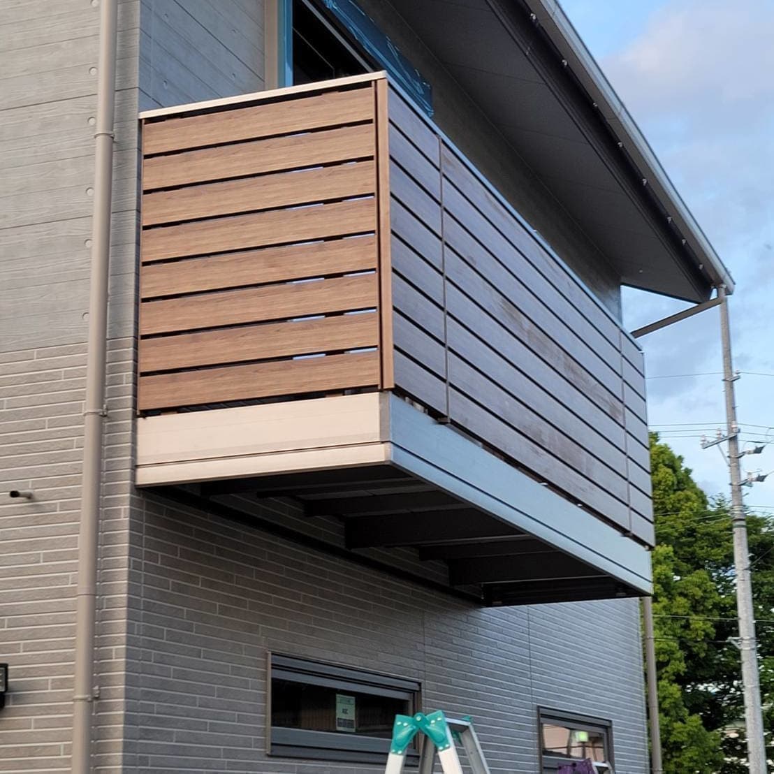 バルコニー修理 いなべ市 | いなべ市でエクステリア工事ならイズ美