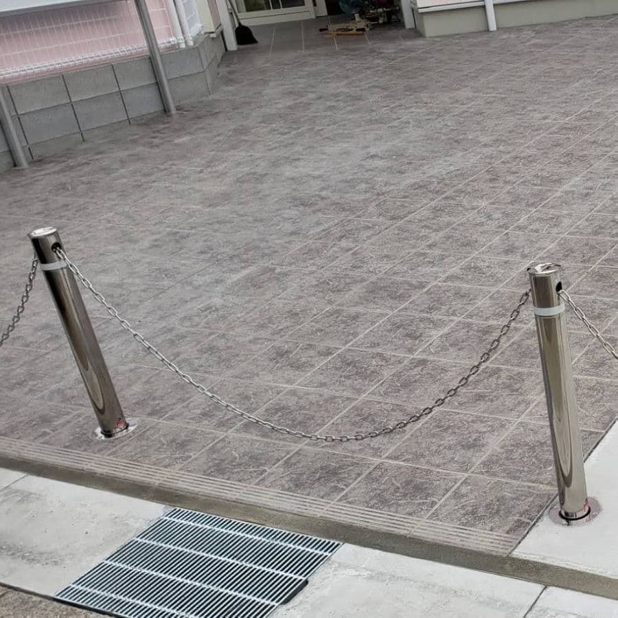 駐車場ポール設置 いなべ市 | いなべ市でエクステリア工事ならイズ美