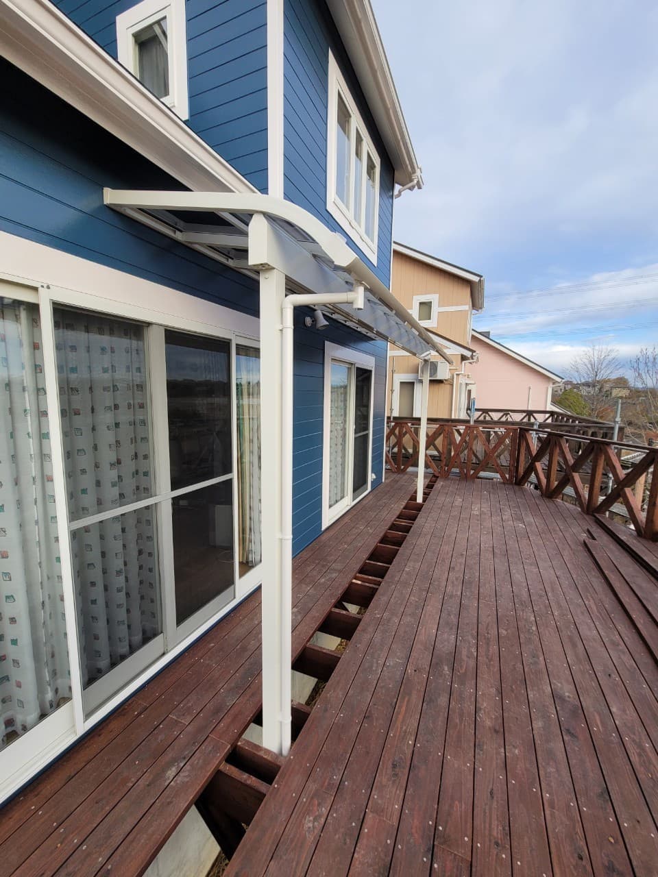 テラス設置 | いなべ市のエクステリア工事ならイズ美