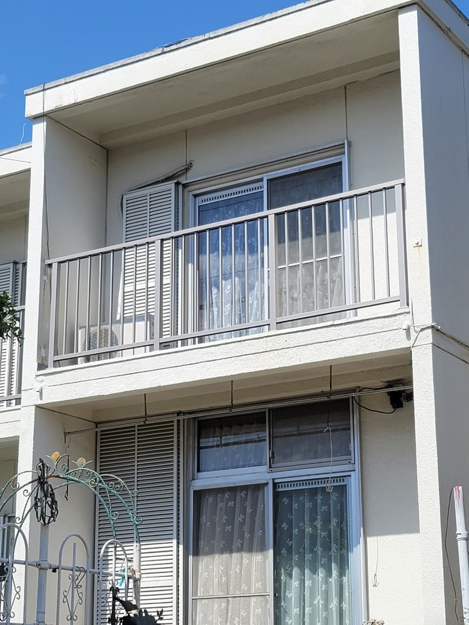 ベランダ手すり設置 | いなべ市のエクステリア工事ならイズ美